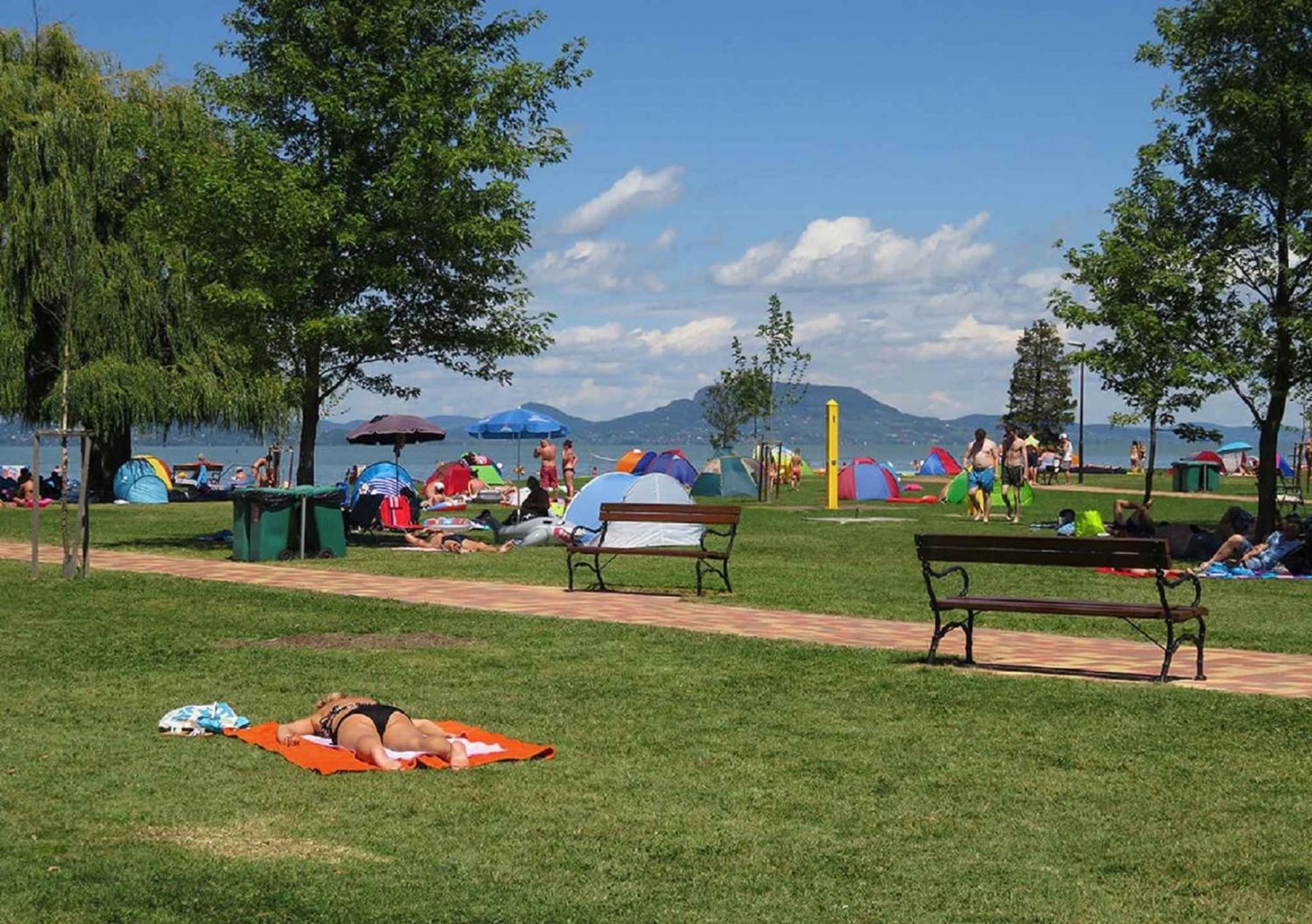 Holiday Homes In Balatonmariafuerdo 48114 エクステリア 写真